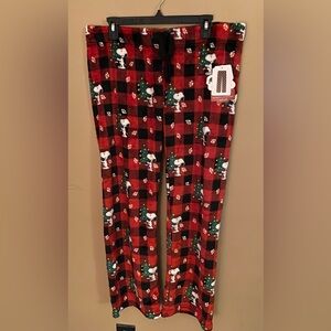Berkshire Peanuts Snoopy Red and Black Women’s Lounge Pants